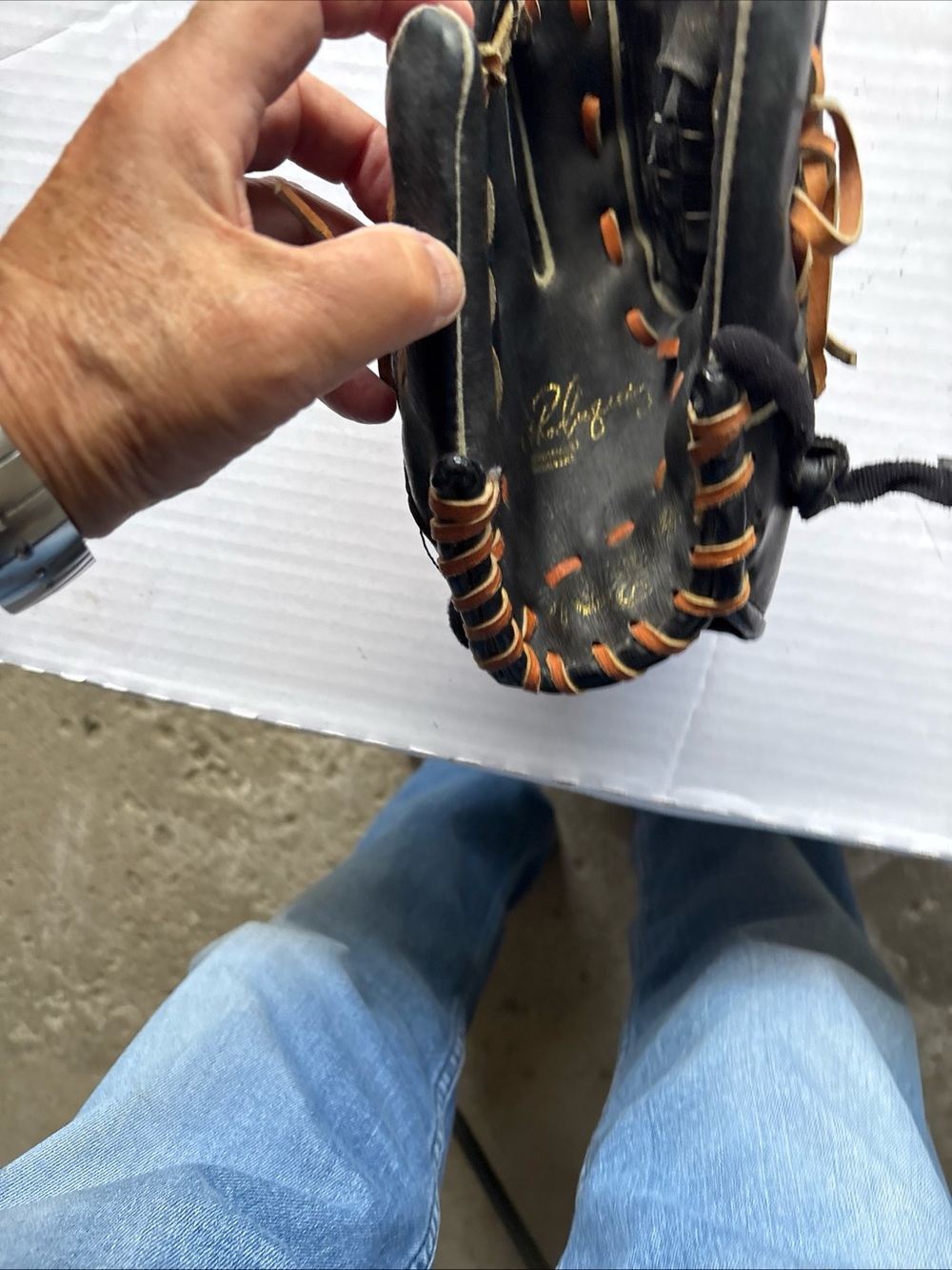 Rawlings Black Youth Left Hand Thrower Baseball Glove -Size 10 Brown Lacing